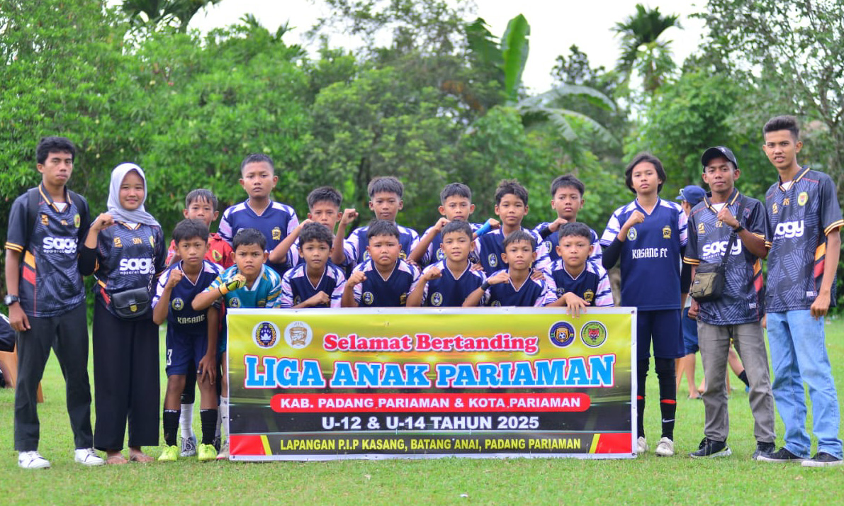 SSB Kasang siapkan KU-12 untuk Padek Cup 2025 dengan fokus pembinaan usia dini, pengalaman bermain, dan latihan rutin meski terkendala faktor finansial.
