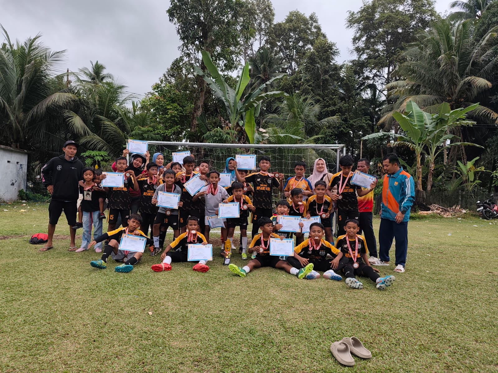 SSB Basoka Pariaman siapkan tim KU 10 dan 12 untuk Padek Cup 2025 dengan fokus menambah jam terbang pemain muda melalui latihan intensif dan uji coba.