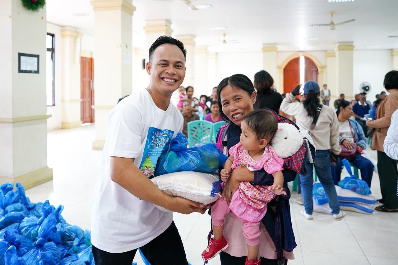 Panitia Natal Nasional menyalurkan 1.600 paket bantuan bagi warga terdampak bencana di Sumatera Barat.