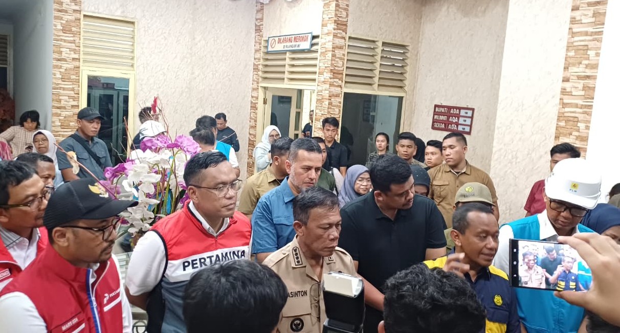 Menteri ESDM, Bahlil Lahadalia bersama Direktur Utama PT Pertamina (Persero) Simon Aloysius Mantiri  melakukan kunjungan kerja intensif ke Aceh, Sumut dan Sumbar pada 2-3 Desember 2025.