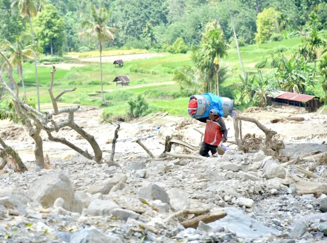 Kawasan bencana banjir dan longsor di Nagari Sungai Batang, Tanjungraya Kabupaten Agam Sumatera Barat. Ratusan rumah hanyut dan rusak parah. (Foto: Agam Media Center)