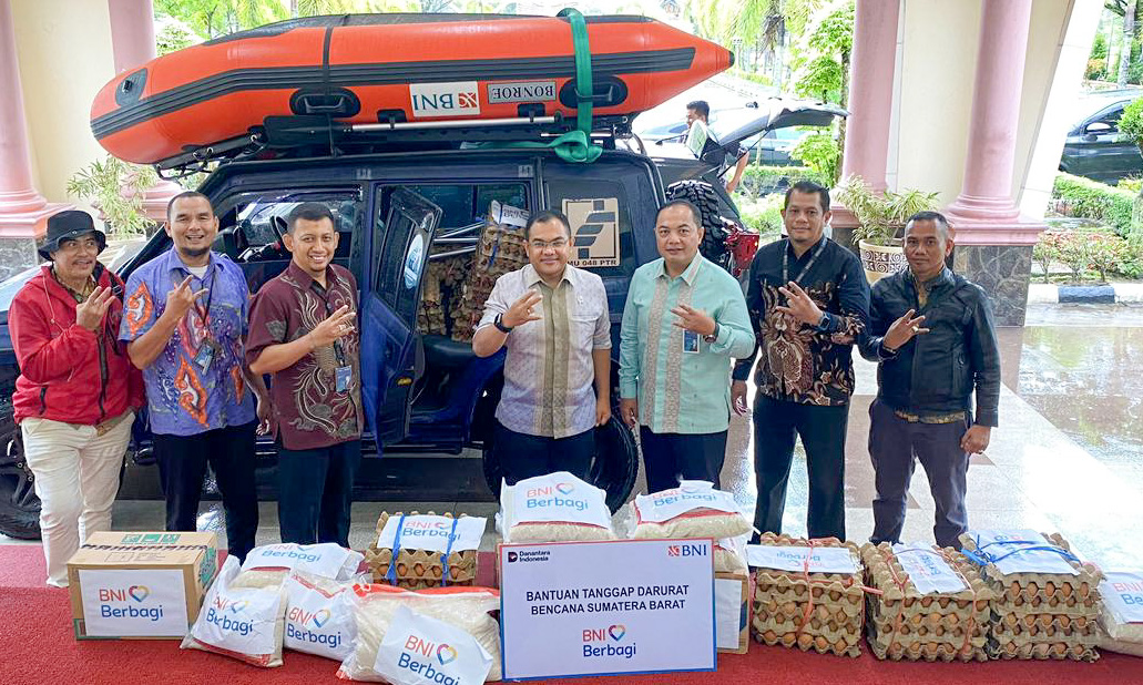 BNI menyalurkan bantuan untuk korban banjir dan longsor di Sumbar, lengkap dengan distribusi logistik ke enam wilayah terdampak.