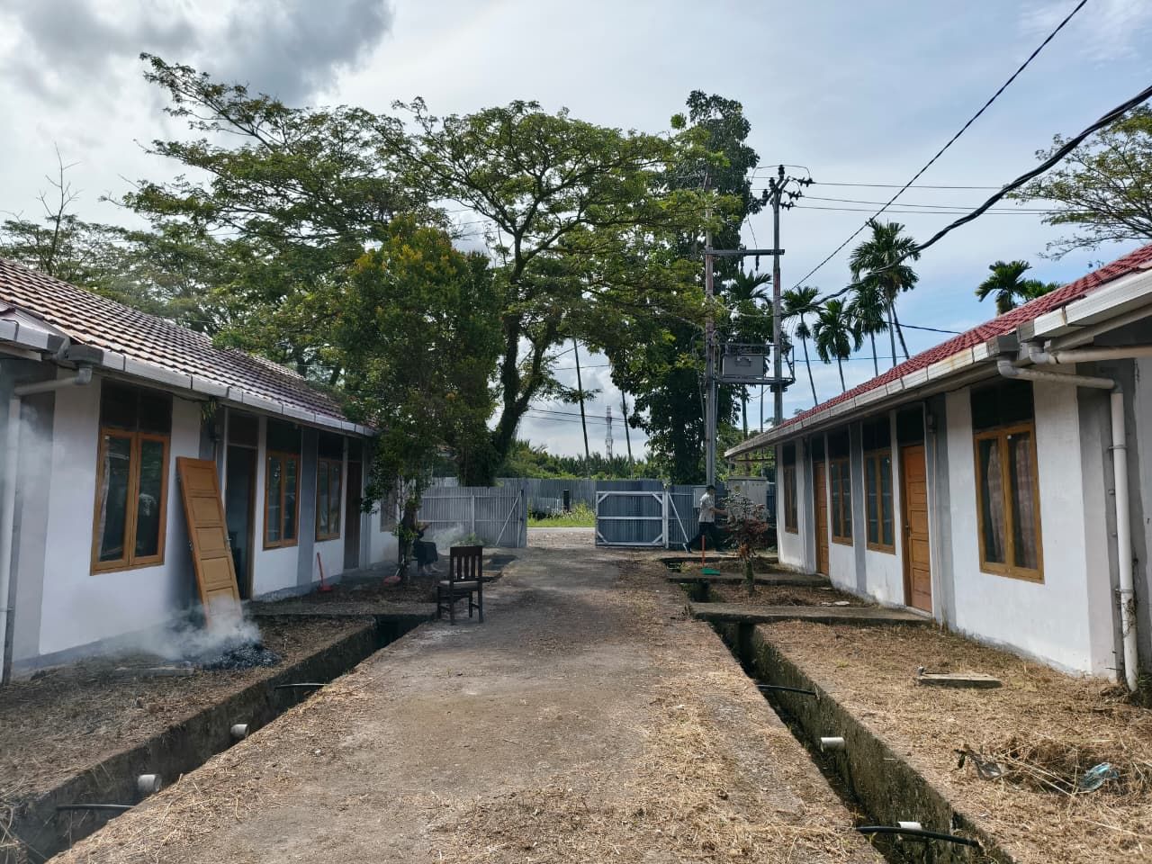 Pemko Padang menyiapkan rumah khusus (Rusus) di Kecamatan Koto Tangah untuk hunian sementara bagi warga terdampak bencana.