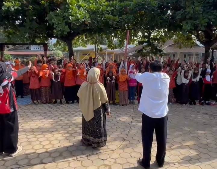 Disdikbud Padang menggelar trauma healing di SDN 07 Gurun Laweh.