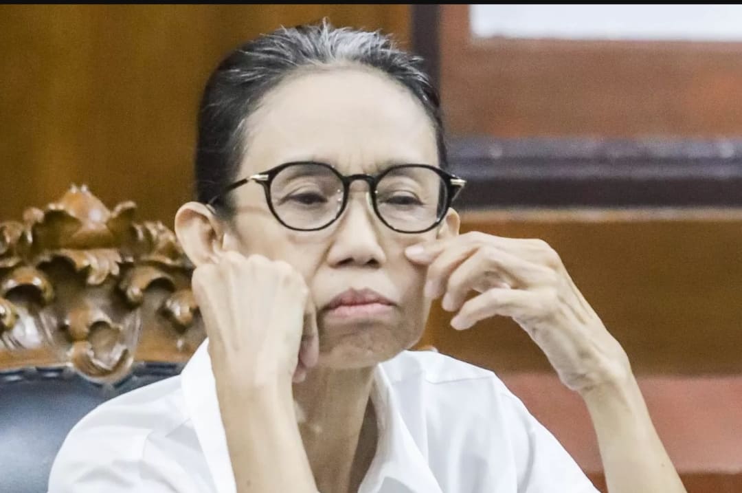 Nany Widjaja di Pengadilan Negeri Surabaya, Rabu (27/11). (Foto: Lugas Wicaksono/Jawa Pos)