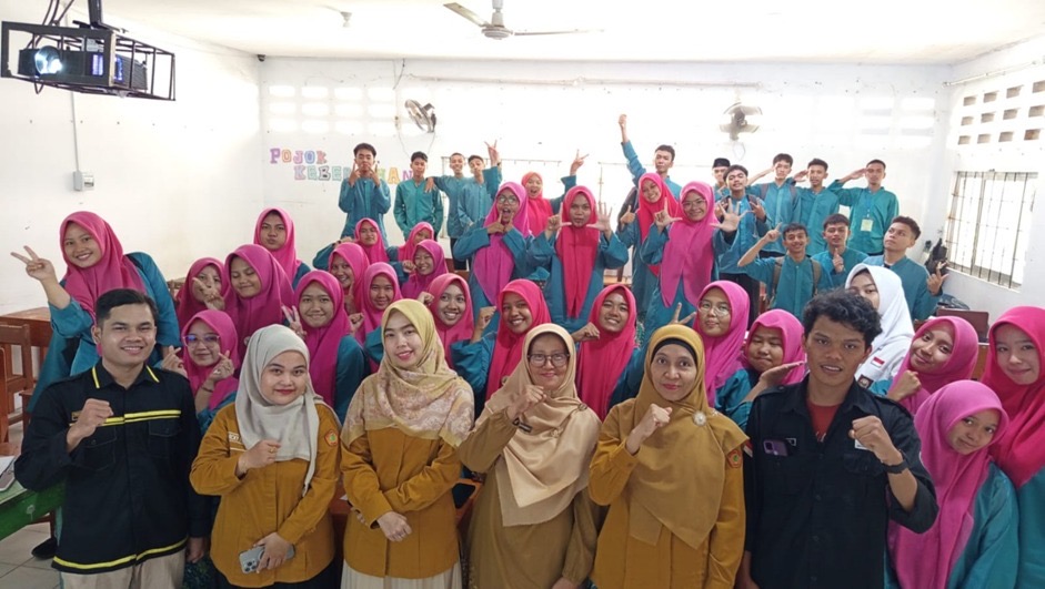 Sosialisasi Dampak Bencana Hidrometeorologi Terhadap Keselamatan Jembatan pada Siswa-Siswi SMA N 15 Padang.