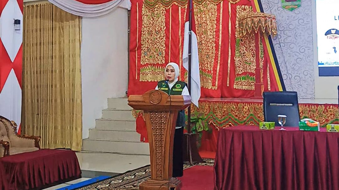USAI DILANTIK: Ketua Umum LKKS Padangpariaman, Nita Christanti Azis, memastikan akan menghentikan tindakan pemasungan terhadap ODGJ dan kekerasan pada perempuan dan anak.