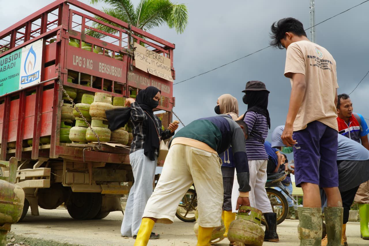 Pertamina menggelar operasi pasar gas LPG 3 Kg untuk masyarakat di Aceh.