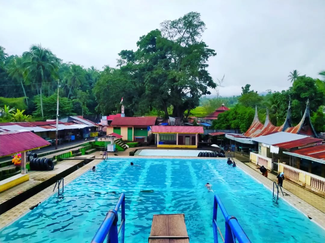 Pemandian Batang Tabik yang patut dikunjungi jika datang ke Limapuluh Kota.