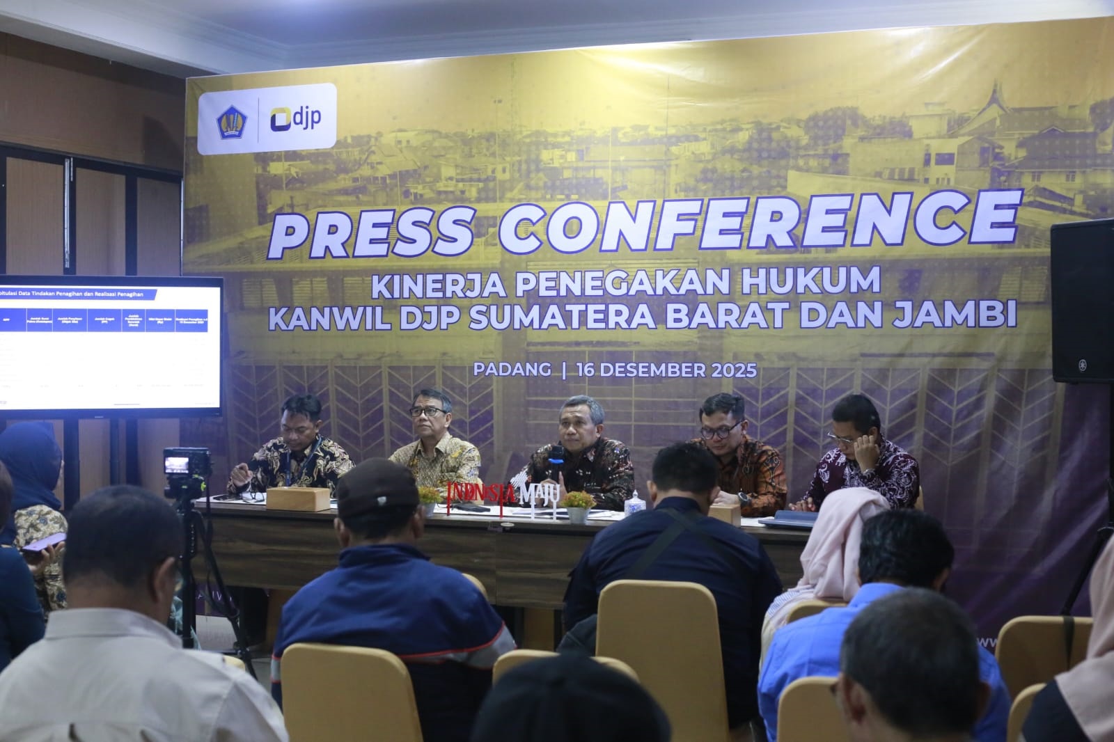 Kanwil DJP Sumatera Barat dan Jambi menggelar konferensi pers terkait kinerja penegakan hokum, beberapa waktu lalu.