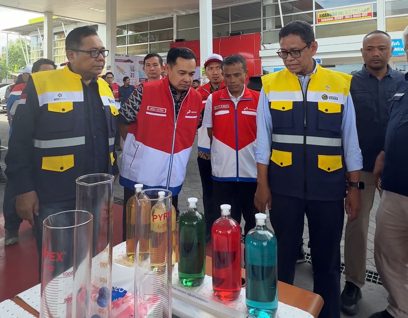 Pertamina menyiagakan Satgas Nataru untuk memastikan pasokan BBM, LPG, dan Avtur di Sumatera Barat aman selama libur Natal 2025 dan Tahun Baru 2026.