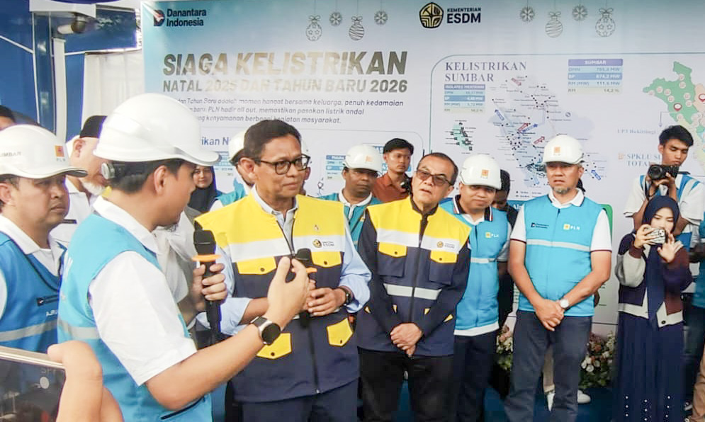Wakil Menteri ESDM Yuliot Tanjung melakukan kunjungan kerja ke PLN UID Sumatera Barat, Rabu (24/12/2025), untuk memastikan kesiapan pasokan energi jelang Nataru 2025/2026.