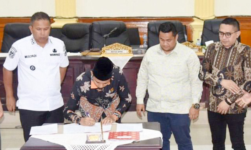 DPRD Kota Pariaman mengesahkan lima Ranperda menjadi Perda melalui Sidang Paripurna akhir 2025 bersama Pemerintah Kota Pariaman.