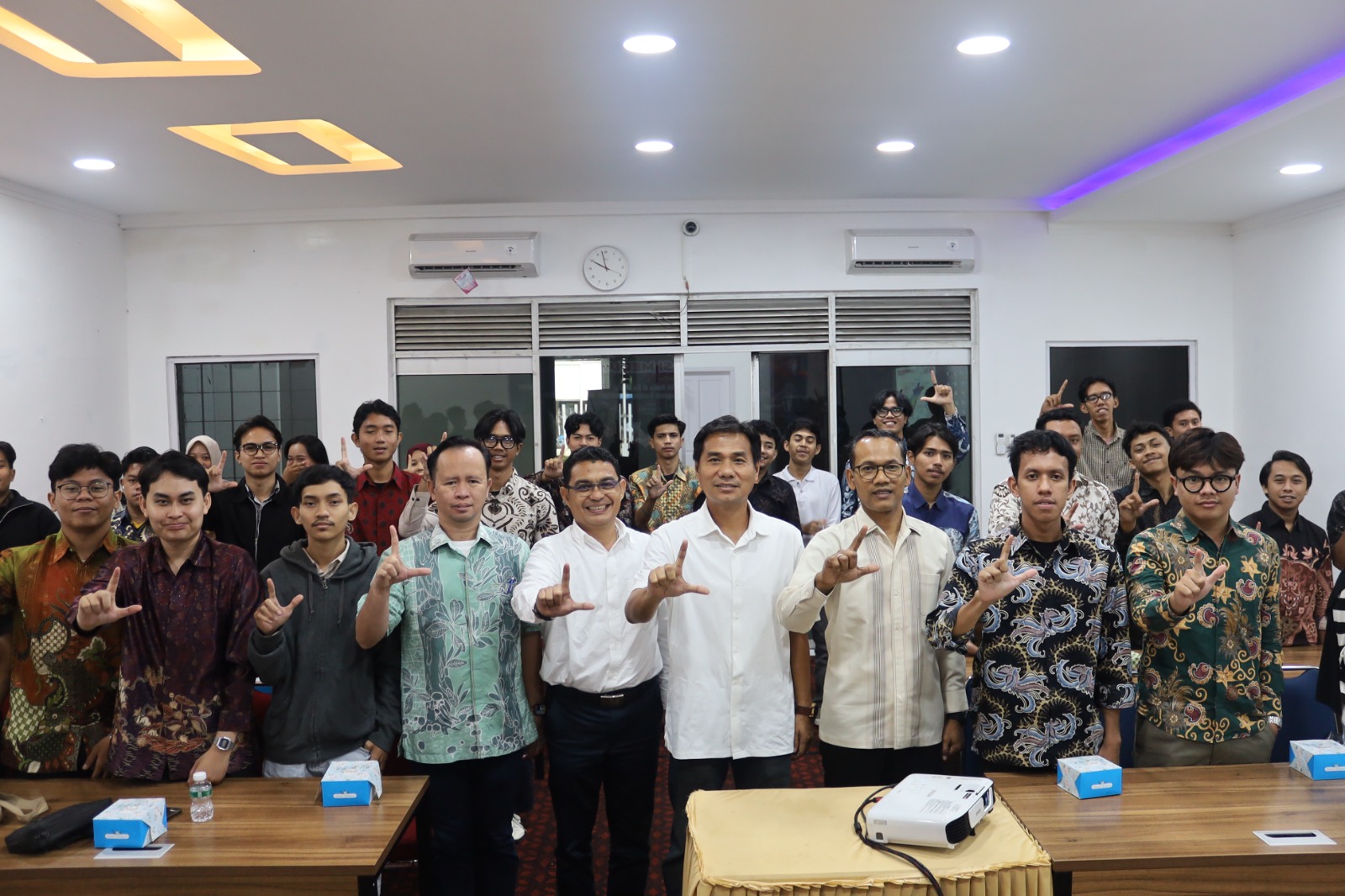 KPID Dorong Perkuatan Literasi Politik pada Media Digital Kepada Para Mahasiswa dan Generasi Muda di Sumbar.(dok pribadi)