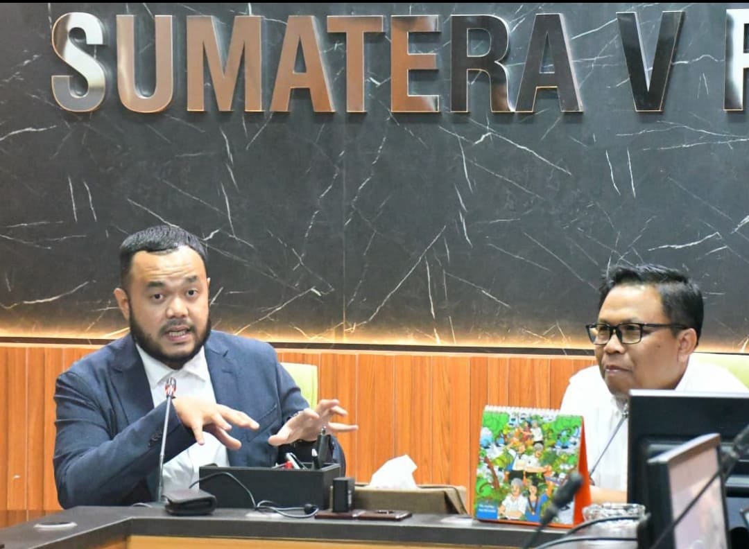 Wali Kota Padang, Fadly Amran  pertemuan dengan Kepala BWS Sumatera V, Naryo Widodo, percepat penanganan pascabencana hidrometeorologi.(Foto: Prokopim)