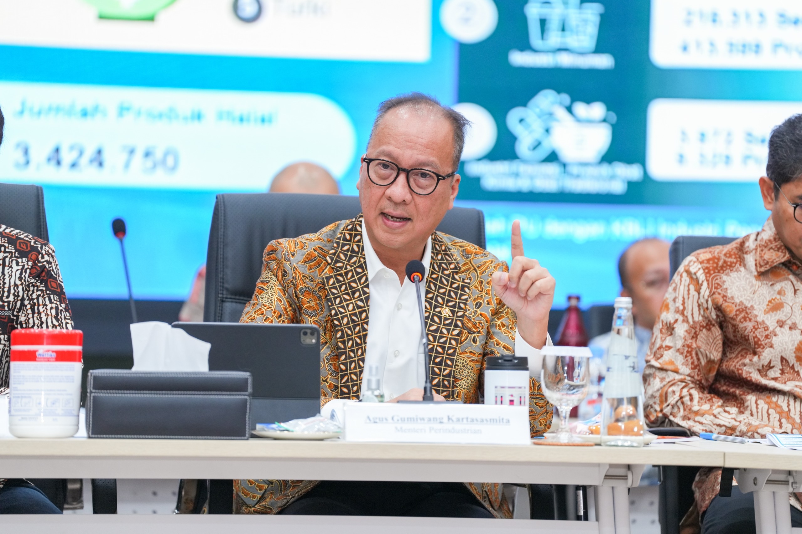 Menteri Perindustrian Agus Gumiwang Kartasasmita.