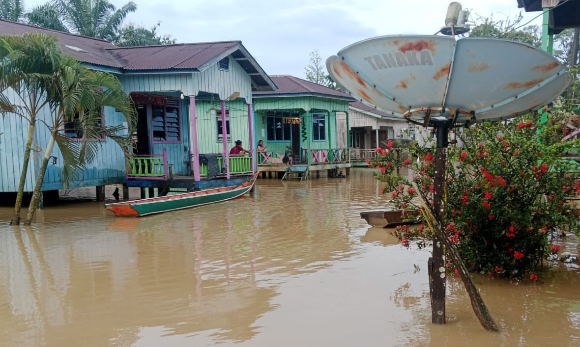 Banjir merendam 10 desa di Kecamatan Sembakung, Lumbis, dan Sebuku, di Kabupaten Nunukan, Kalimantan Utara, sejak Minggu (4/1/2026).