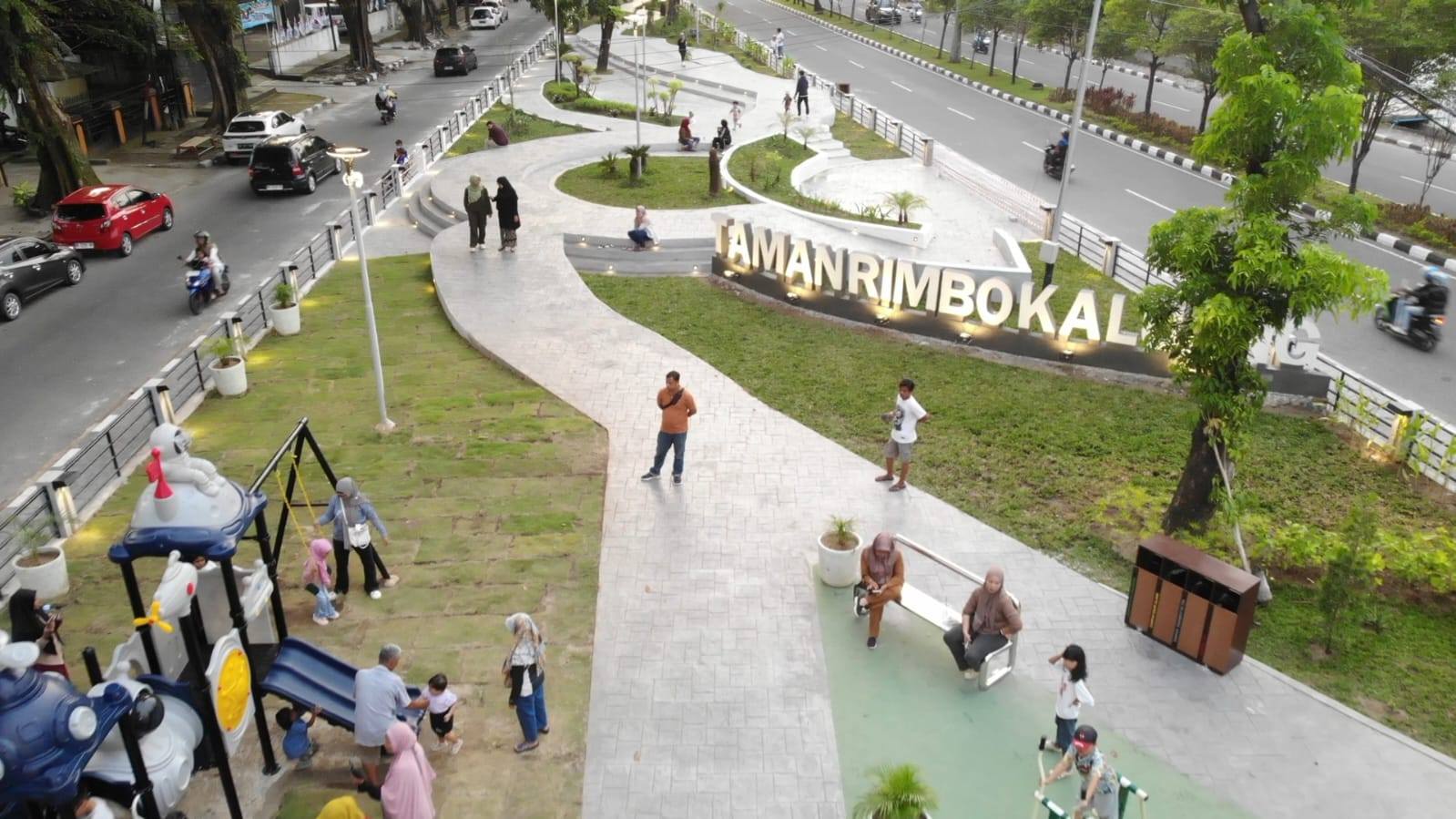 Taman Rimbo Kaluang di kawasan Padang Baru kini telah ditata dan ramah bagi anak.