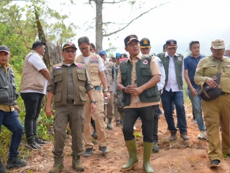 Sestama BNPB dan Bupati Solok Tinjau Huntap Saniang Baka.
