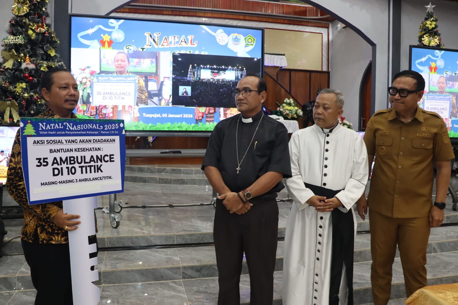 Panitia Natal Nasional 2025 menyelenggarakan Perayaan Natal Nasional di Kepulauan Mentawai sebagai bagian dari rangkaian perayaan Natal Nasional dengan tema &ldquo;Allah Hadir Untuk Menyelamatkan Keluarga&rdquo;.