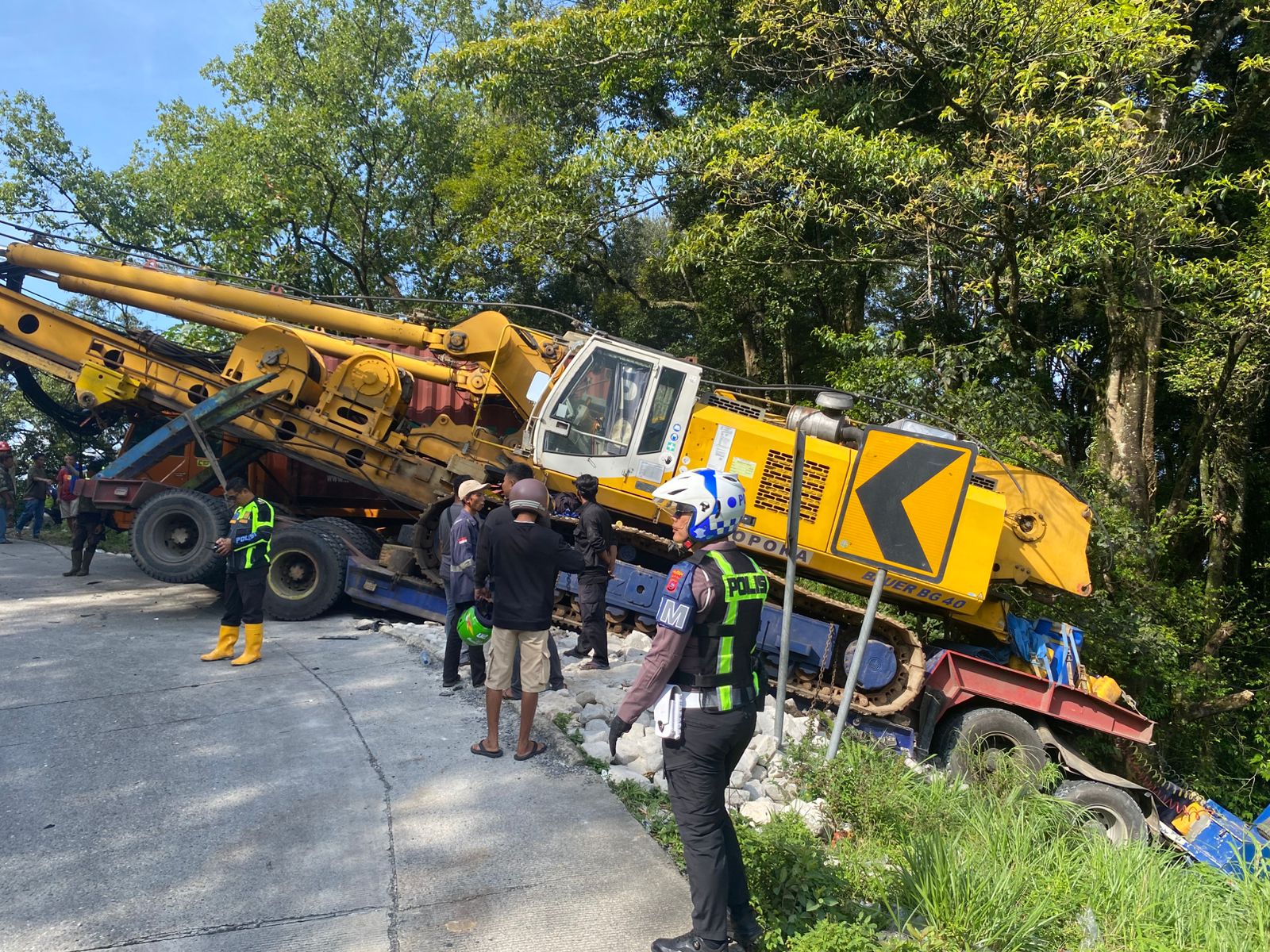 Jalur Sitinjaulauik, Kota Padang direncanakan ditutup sementara waktu malam ini untuk evakuasi truk pengangkut crane.