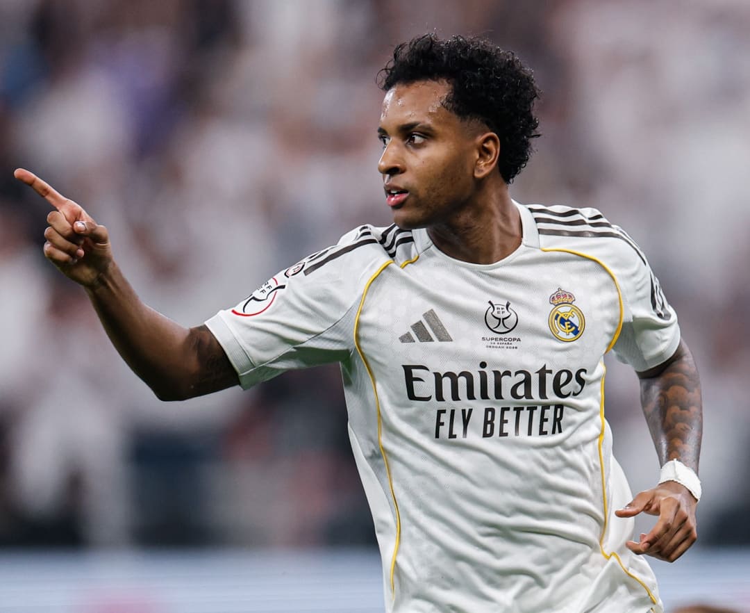 Rodrygo merayakan gol yang pastikan Real Madrid ke final Piala Super Spanyol 2026 lawan Barcelona di Jeddah(Foto: X/@realmadriden)