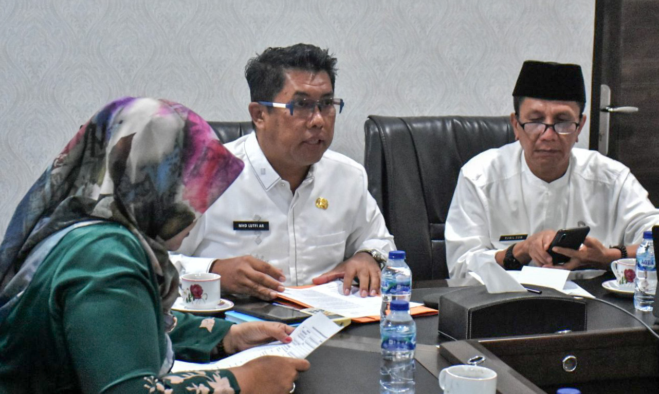 Sekdakab Agam Muhammad Lutfi AR bersama sejumlah OPD saat Rakor Pengecekan Indikator Pemulihan Pemerintahan dan Kemasyarakatan Pascabencana bersama Mendagri, Jumat (9/1/2026).