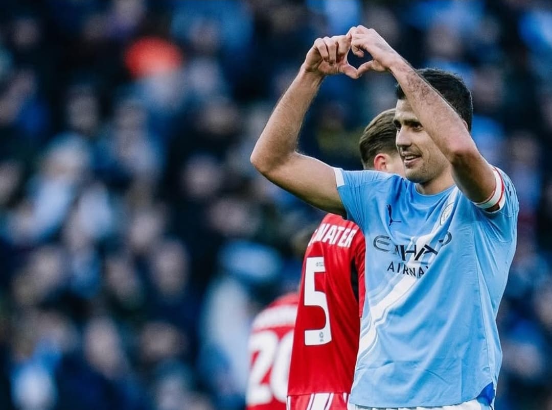 Rodri merayakan gol yang membawa Manchester City unggul atas Exeter City pada babak pertama laga di Etihad Stadium, Sabtu  (10/1/2026).(Foto: IG @mancity)
