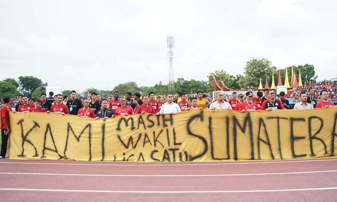 Semen Padang FC mengajak suporter memenuhi Stadion Agus Salim jelang laga penutup putaran pertama melawan Persis Solo dan menargetkan tiga poin di kandang pada Minggu sore (11/1/2026).