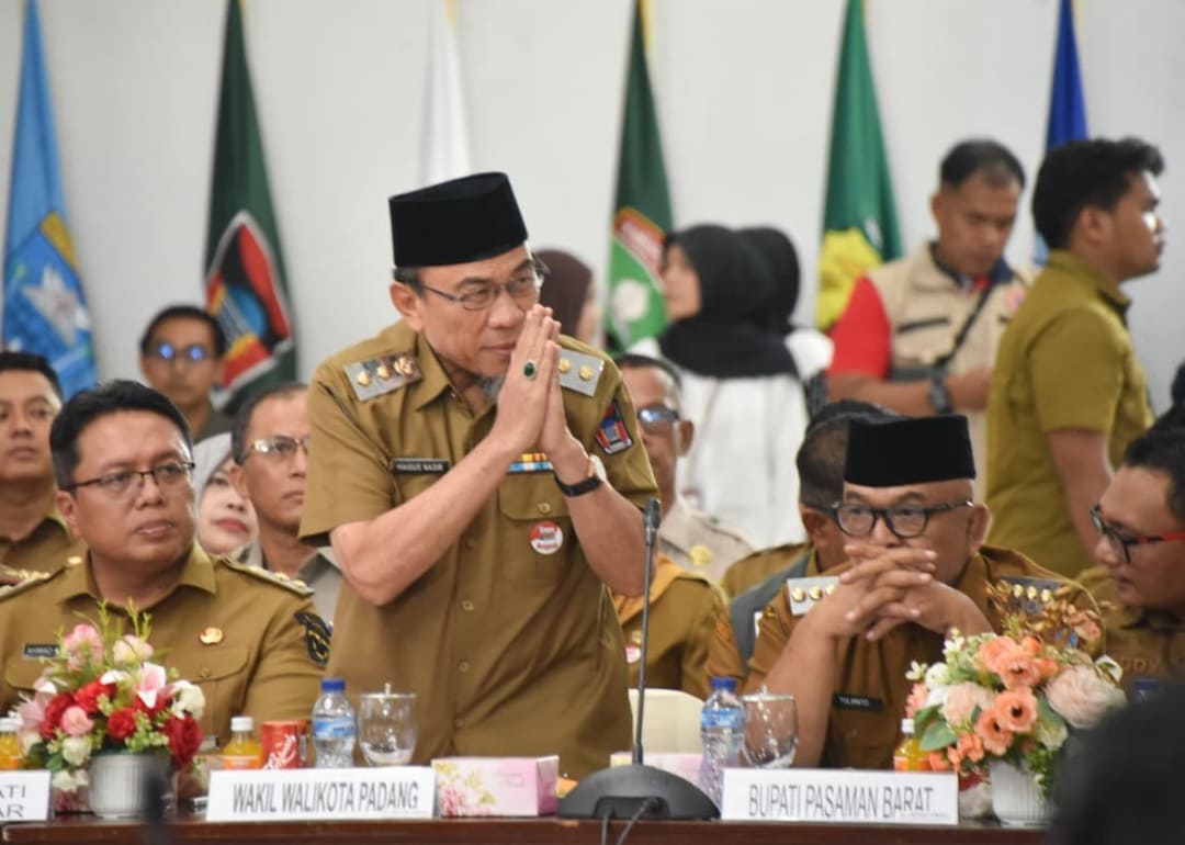Wakil Wali Kota Padang Maigus Nasir menghadiri Rapat Koordinasi Rehab-Rekon Pascabencana di Sumatera Barat.(Foto: Prokopim)