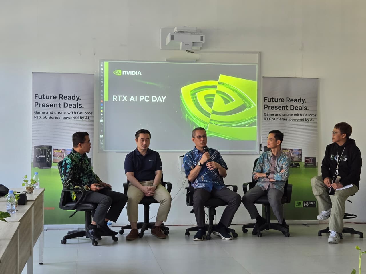 NVIDIA memperkuat perannya sebagai penggerak ekosistem teknologi melalui rangkaian kolaborasi akademik di Kota Padang pada Selasa (13/1/2026) di PNP.