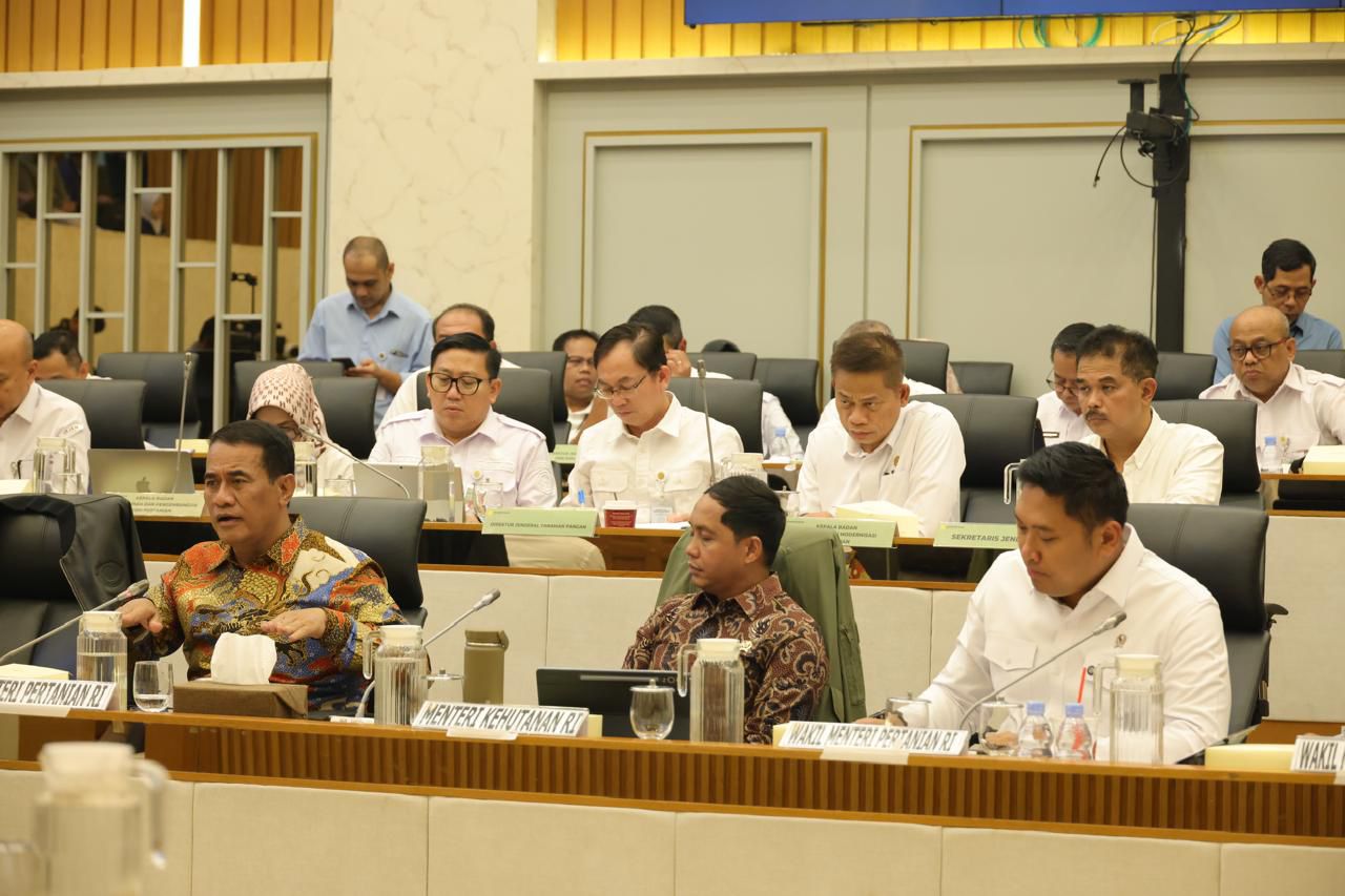 Komisi IV DPR RI mengapresiasi langkah cepat Menteri Pertanian (Mentan) Andi Amran Sulaiman beserta jajaran Kementerian Pertanian dalam merespons bencana hidrometeorologi yang melanda Sumatera.