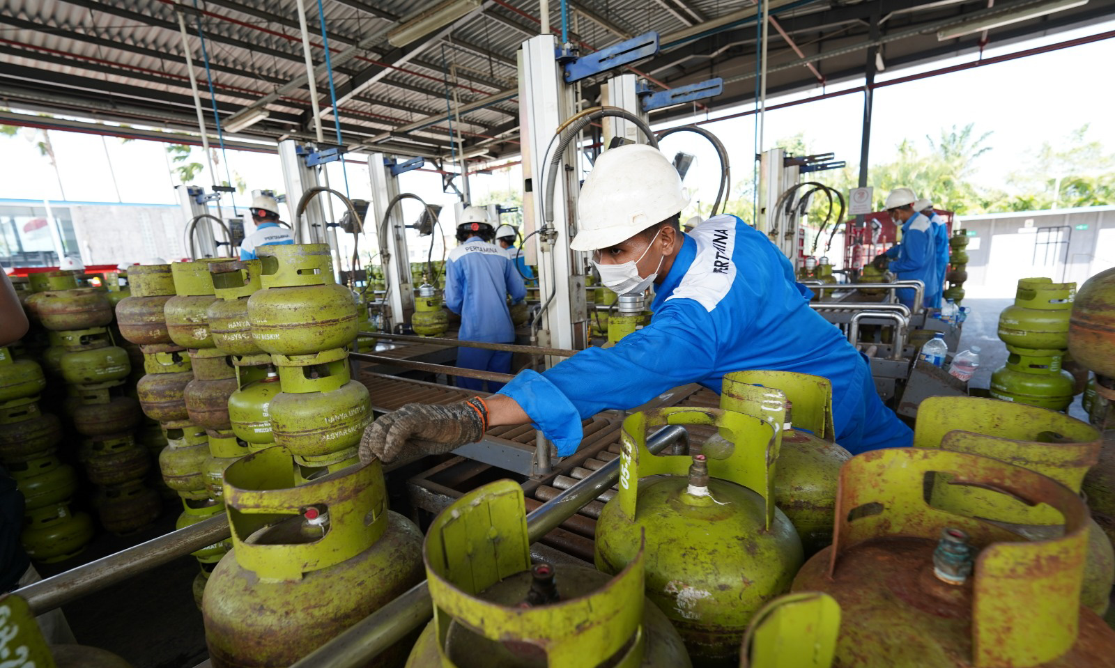 Pertamina Patra Niaga Sumbagut menutup Satgas Nataru 2025/2026 dengan penyaluran BBM&ndash;LPG aman, konsumsi meningkat, dan stok energi stabil di seluruh provinsi.