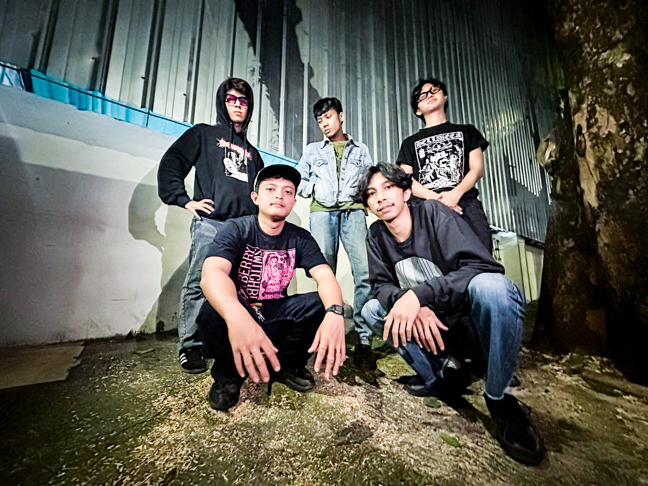 Para personel band punk asal Sumatera Barat, Wakas.