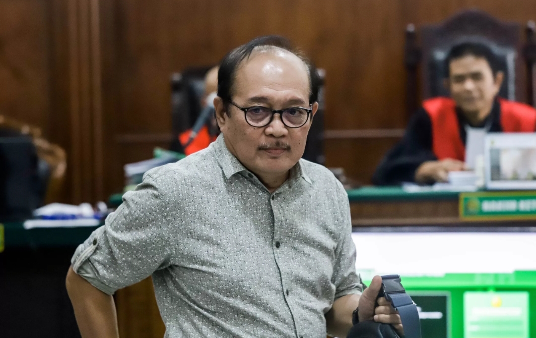 Mohammad Yamin, mantan karyawan Jawa Pos saat bersaksi&nbsp;di Pengadilan Negeri Surabaya, Selasa (13/1). (ALFIAN RIZAL/JAWA POS)