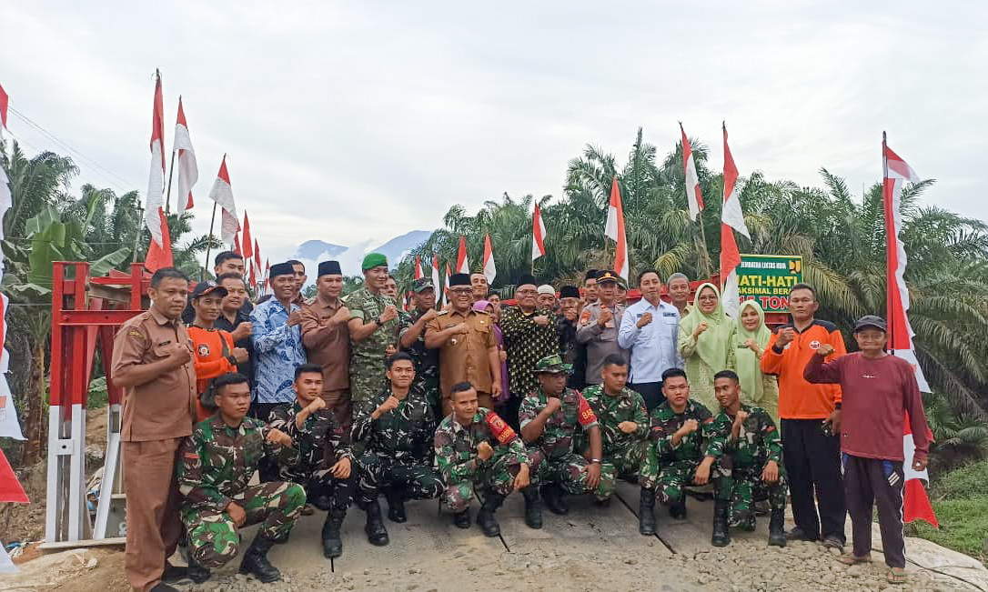 Jembatan Bailey Koto Gadang Jaya, Pasaman Barat, rampung dalam 7 hari dan diresmikan 19 Januari 2026, memulihkan akses ekonomi warga Kinali.