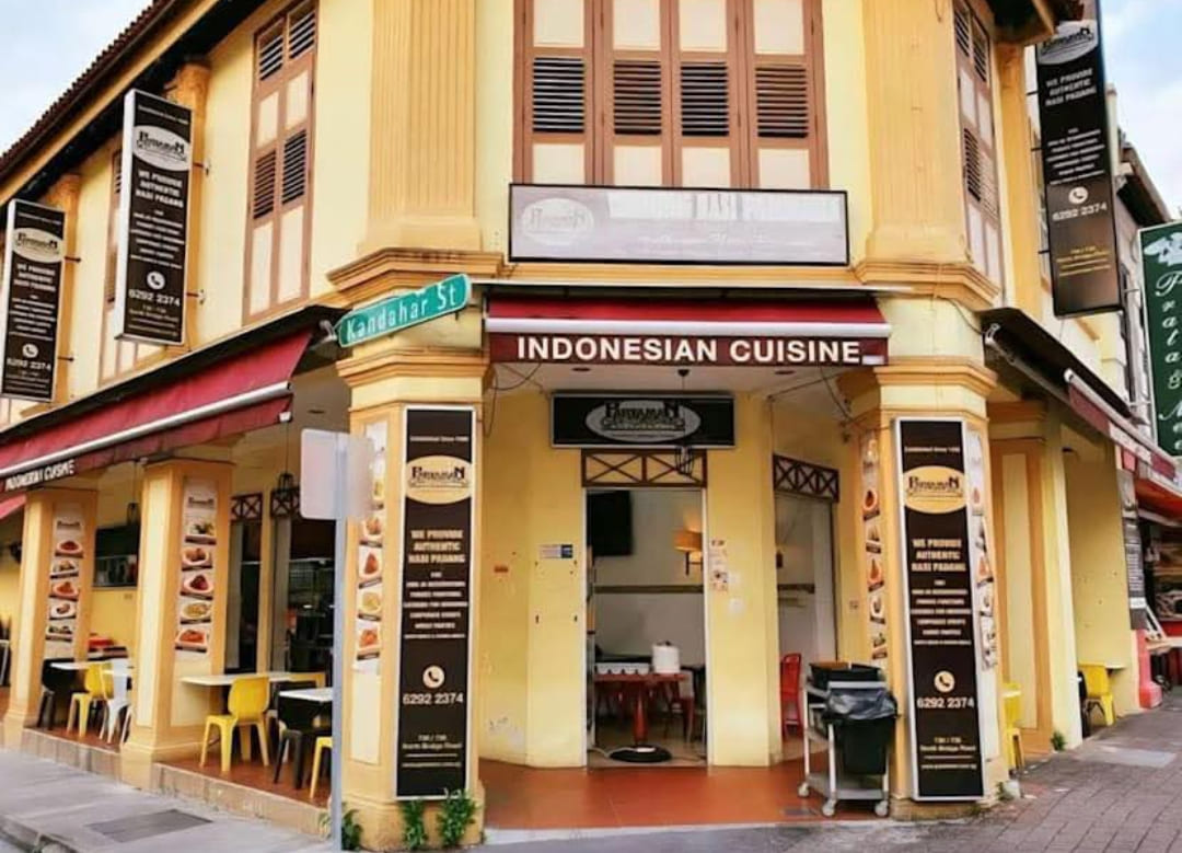 Warong Nasi Pariaman di Kampong Glam, Singapura, ikon kuliner Minang yang tutup akhir Januari setelah 78 tahun melayani lintas generasi.(Foto: FB Muhammad Faishal Ibrahim)
