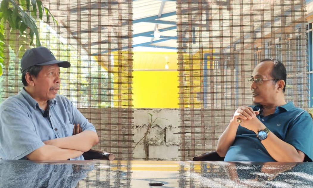 Dalam sebuah podcast Twoefly Channel, Minggu 25 Januari 2026, pelaku sejarah Padang Ekspres, H Wiztian Yoetri, mengungkap cerita menarik di balik penamaan media ini.