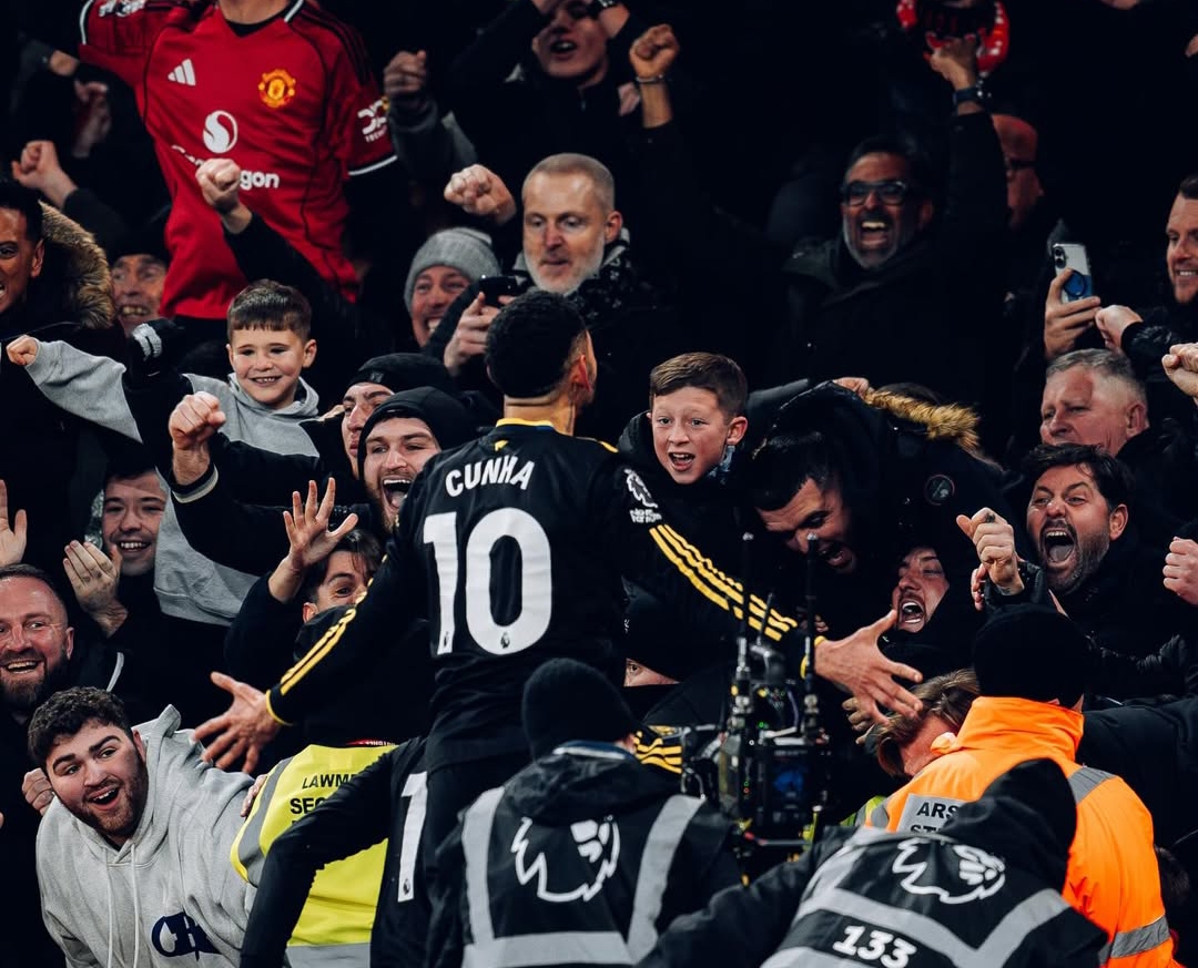 Matheus Cunha rayakan gol penentu kemenangan Manchester United 3-2 atas Arsenal di Emirates Stadium.(Foto: Instagram @manutd)