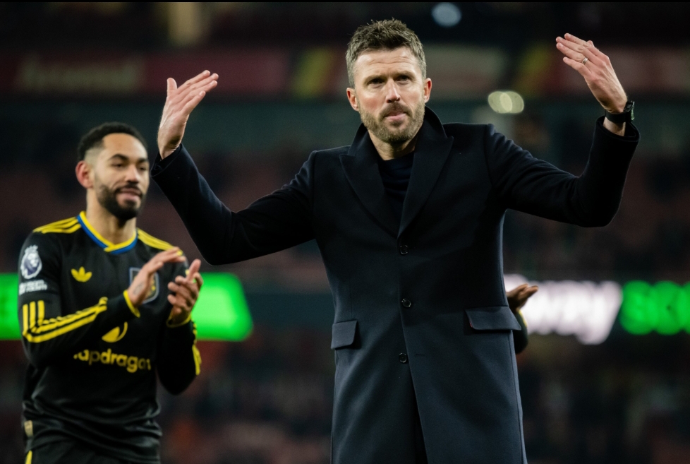 Michael Carrick dan Matheus Cunha merayakan kemenangan Manchester United atas Arsenal 3-2 di Emirates.(Foto: x @manutd)