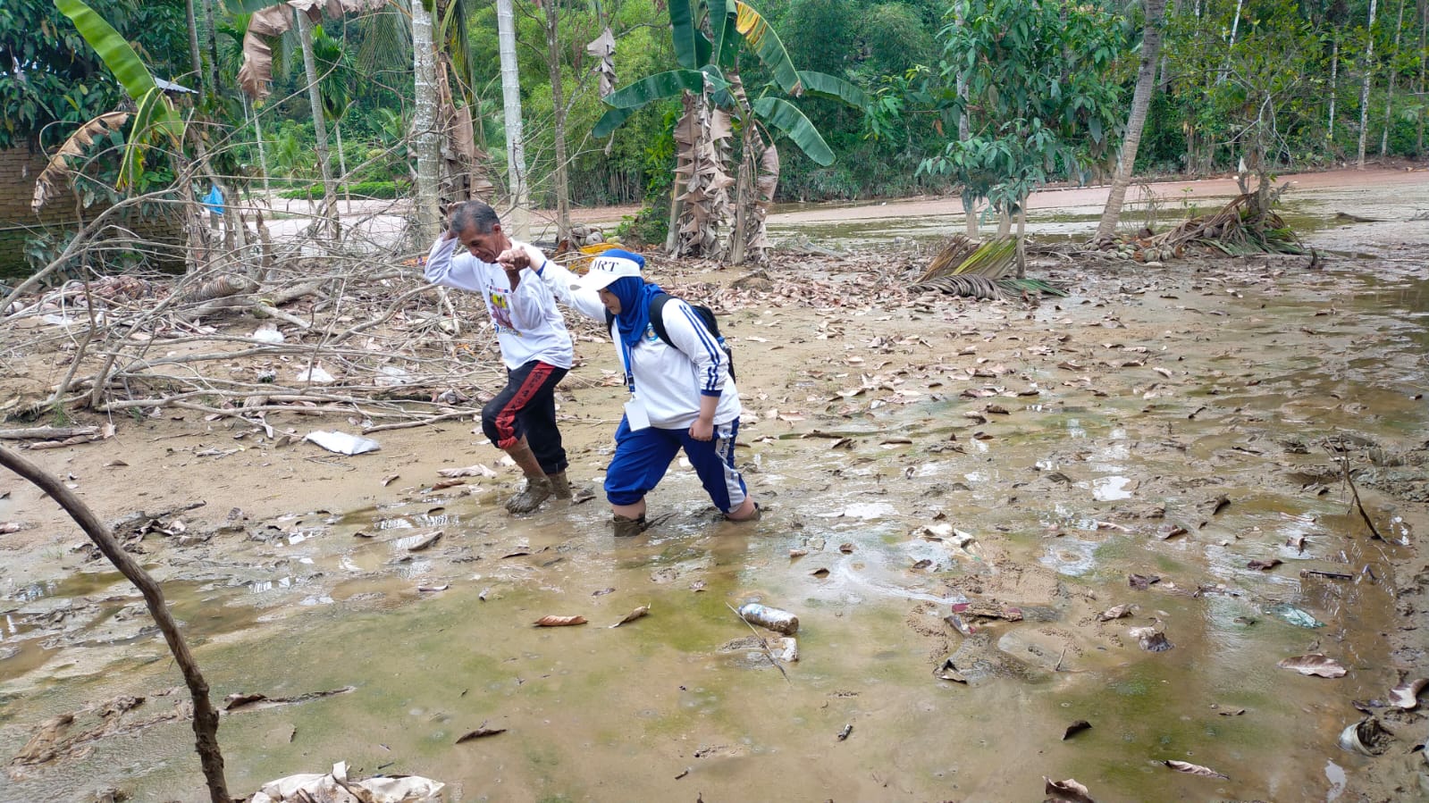 Badan Pusat Statistik (BPS) Republik Indonesia melibatkan 10 mahasiswa Politeknik Statistika Sekolah Tinggi Ilmu Statistik (Polstat STIS) dalam kegiatan pendataan wilayah terdampak bencana.