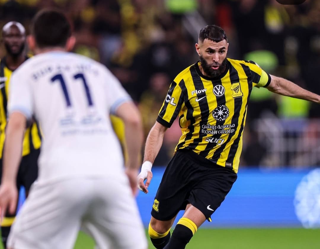 Aksi Karim Benzema dalam pertandingan Al Ittihad vs Al Okhdood pada Matchday 18 Saudi Pro League 2026.(Foto: IG @Ittihadclub.sa)