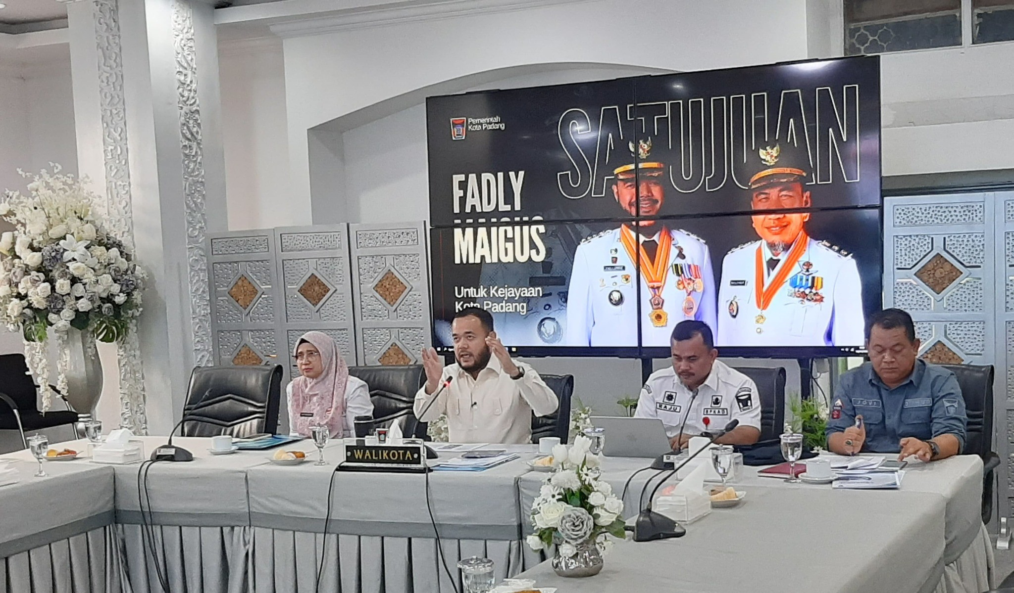 Pemko Padang menggelar rapat secara daring dengan Pemerintah Jerman di Gedung Putih Rumah Dinas Wali Kota, Rabu (28/1/2026) siang.