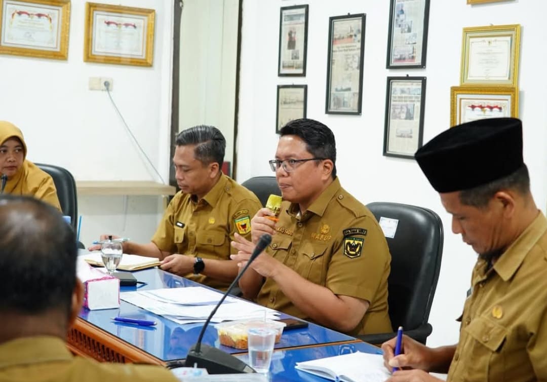 Wakil Bupati Tanahdatar Ahmad Fadly mengikuti Rakor Pengendalian Inflasi bersama Mendagri Tito Karnavian di Aula Bappeda Litbang, Selasa (27/1/2026).(Foto: Prokopim)