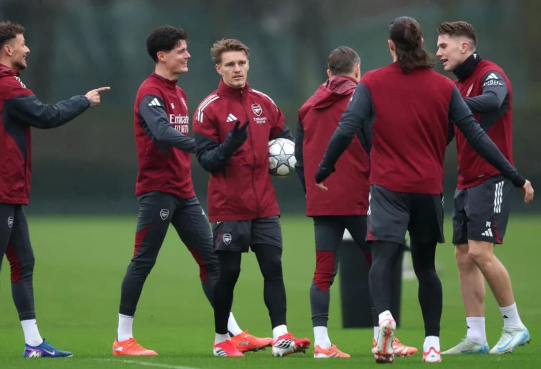 Para pemain Arsenal menjalani sesi latihan jelang laga kontra Kairat pada fase liga Liga Champions 2025/2026.(Foto: UEFA)