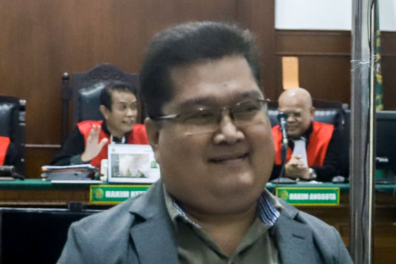 Bambang Sugeng Ariadi, dosen Fakultas Hukum Unair, hadir sebagai ahli penggugat dalam perkara Dahlan Iskan vs PT Jawa Pos dengan surat tugas dari APHK. (FOTO: JPG)