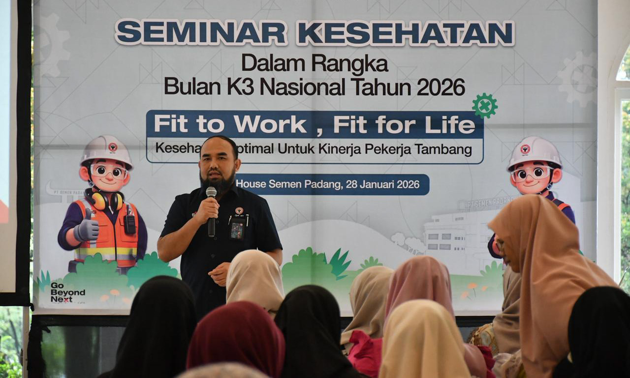 Dokter Perusahaan PT Semen Padang, dr. Andy Riva Dana, MKK, FSQua, AIFO-K, hadir sebagai narasumber utama.