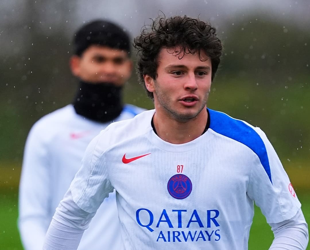 Joao Neves beraksi di sesi latihan PSG menjelang laga krusial Liga Champions melawan Newcastle United.(Foto: IG @psg)
