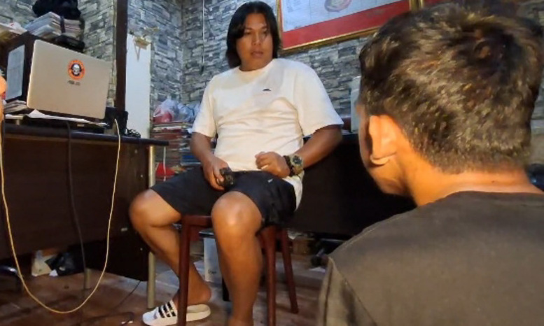 Remaja 17 tahun ditangkap terkait pencurian di Swalayan Dayu Mart Padang. Polisi ungkap kronologi dan barang bukti, kasus diproses sesuai hukum anak.