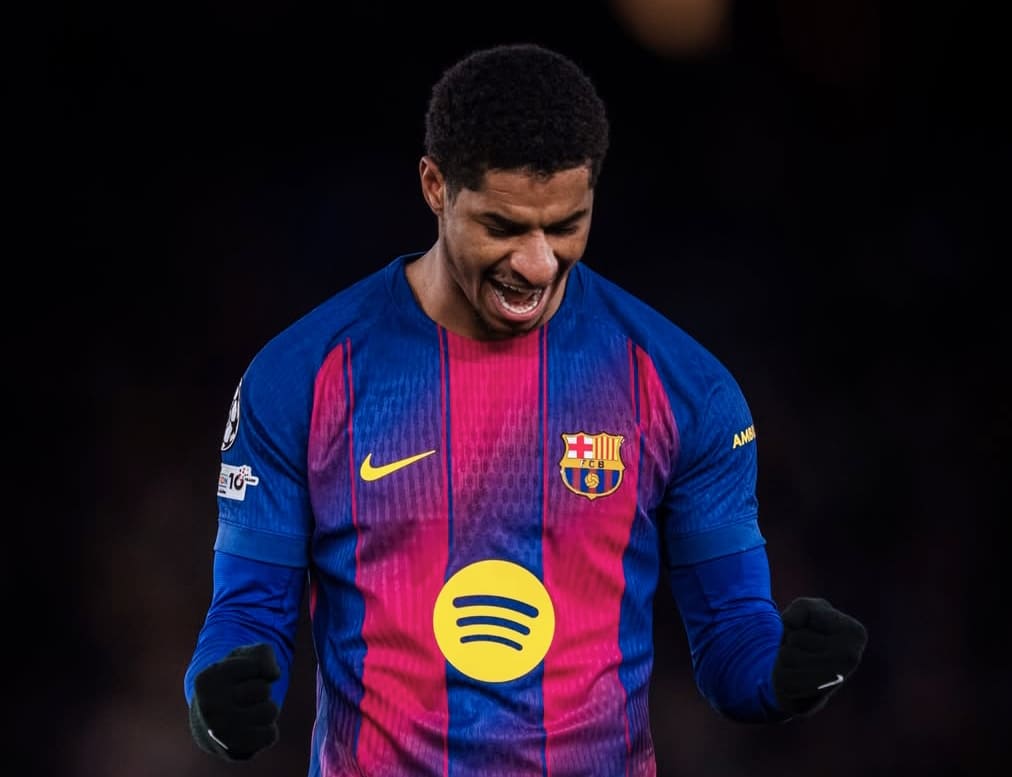 Marcus Rashford merayakan gol tendangan bebasnya di Liga Champions bersama Barcelona, menegaskan performa impresifnya musim ini.(Foto: Dok. IG @fcbarcelona)